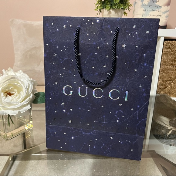 Gucci Holiday Shopping Bag - Picture 2 of 11